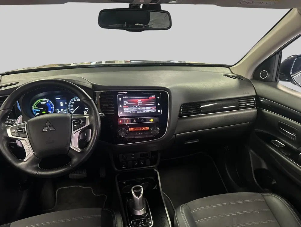 Mitsubishi Outlander 2.4 PHEV Intense+ uit 2019, foto 10