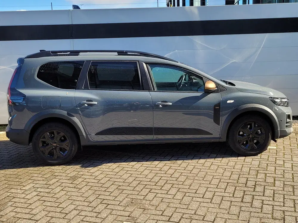 Dacia Jogger 1.8 hybrid 155 limited edition 7p. uit 2026, foto 15