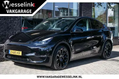 Tesla Model Y Long Range AWD 75 kWh uit 2024