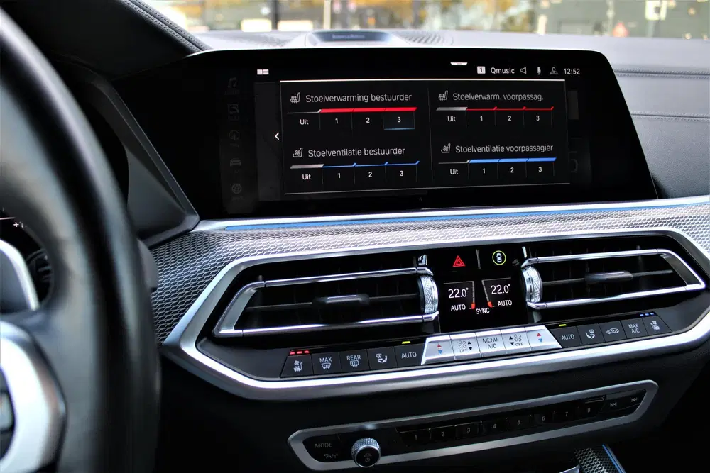 BMW X5 xDrive45e M-sport M-seats Bowers&Wilkins P uit 2022, foto 12