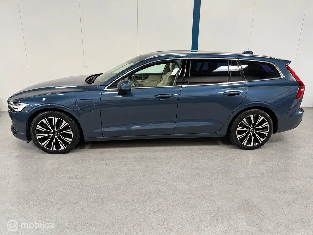 Volvo V60 2.0 T6 Plug-in hybrid AWD Plus Bright LONG uit 2022, foto 14