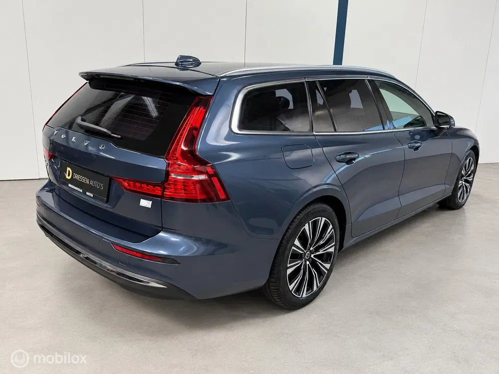 Volvo V60 2.0 T6 Plug-in hybrid AWD Plus Bright LONG uit 2022, foto 2