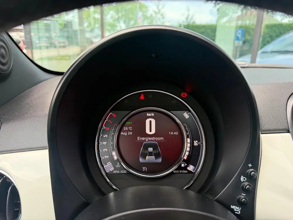 Fiat 500 1.0 Hybrid Dolcevita uit 2021, foto 8