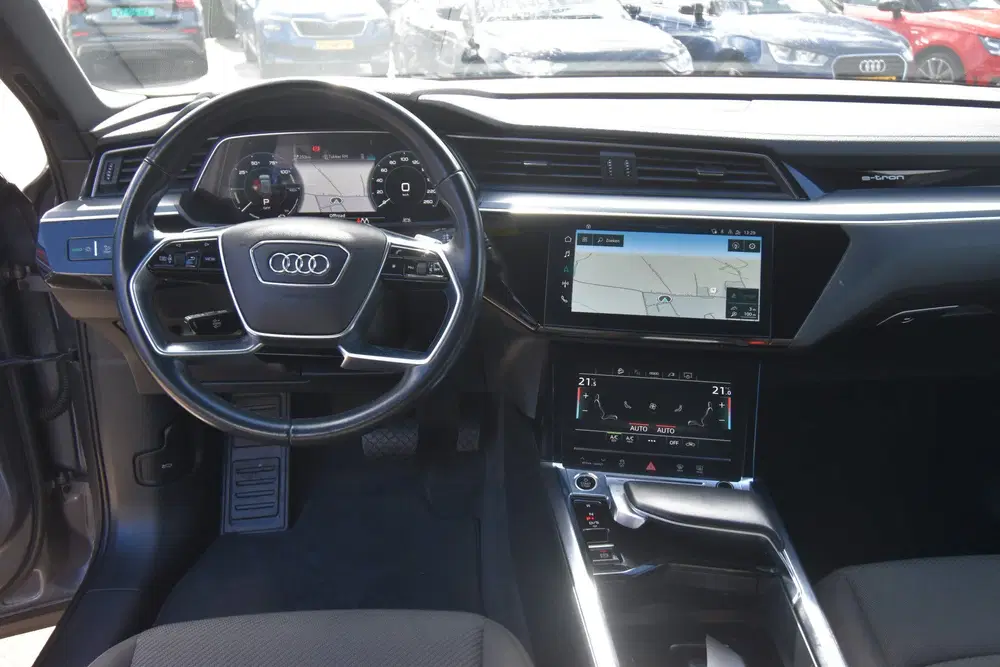 Audi e-tron 55 quattro Advanced edition 95 kWh uit 2021, foto 3