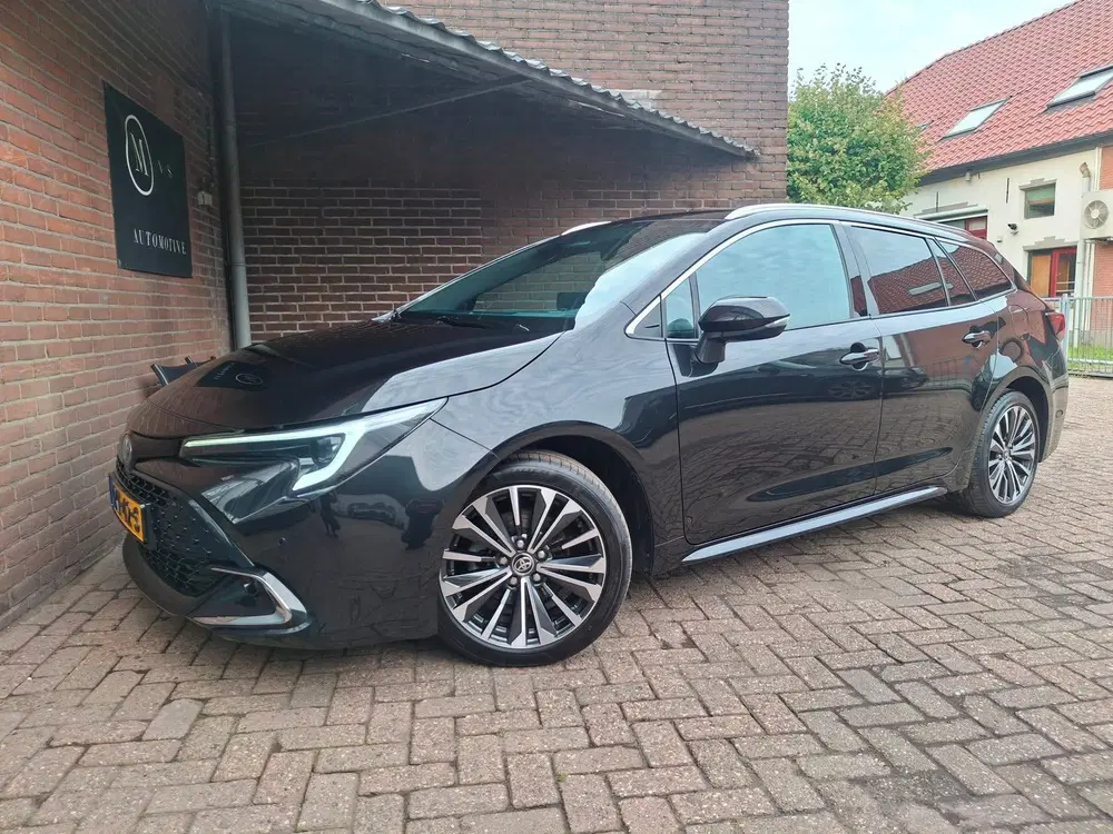 Toyota Corolla Hybrid 140 Dynamic Carplay uit 2025