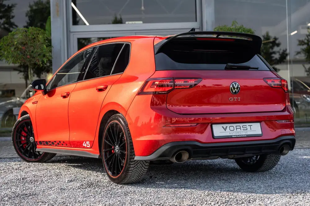 Volkswagen Golf 2.0 TSI GTI Clubsport 45 Jahre Akrapovic uit 2021, foto 4