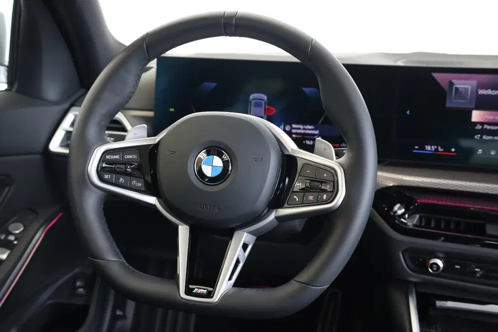 BMW 3-serie Touring 318i uit 2025, foto 11