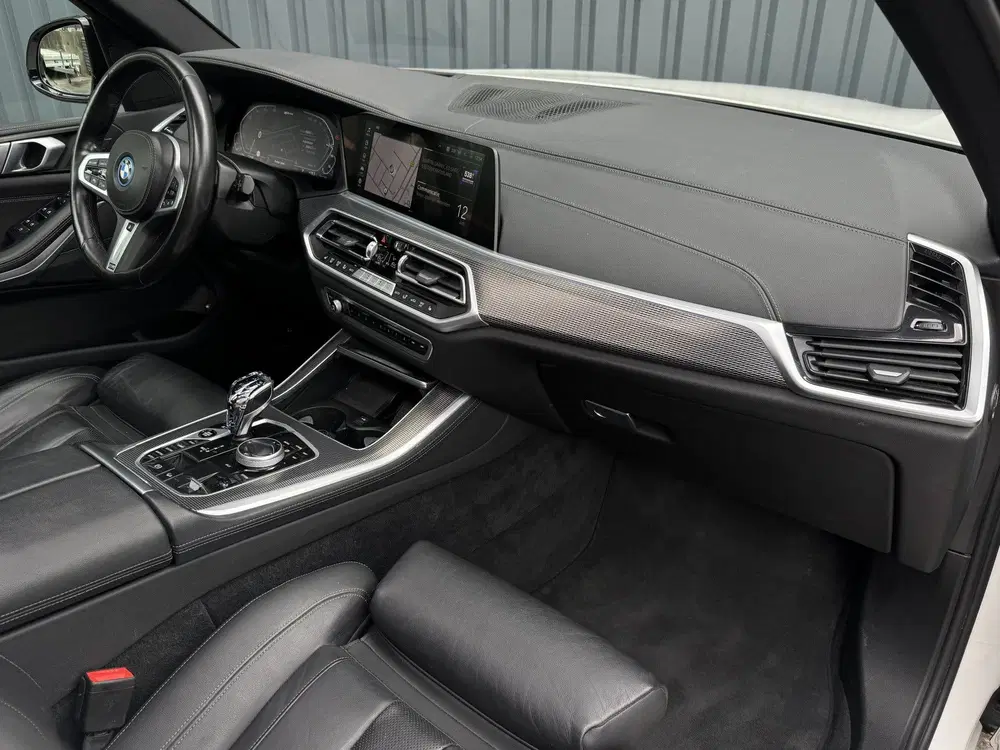 BMW X5 xDrive45e M Sport 394 pk Pano uit 2022, foto 2