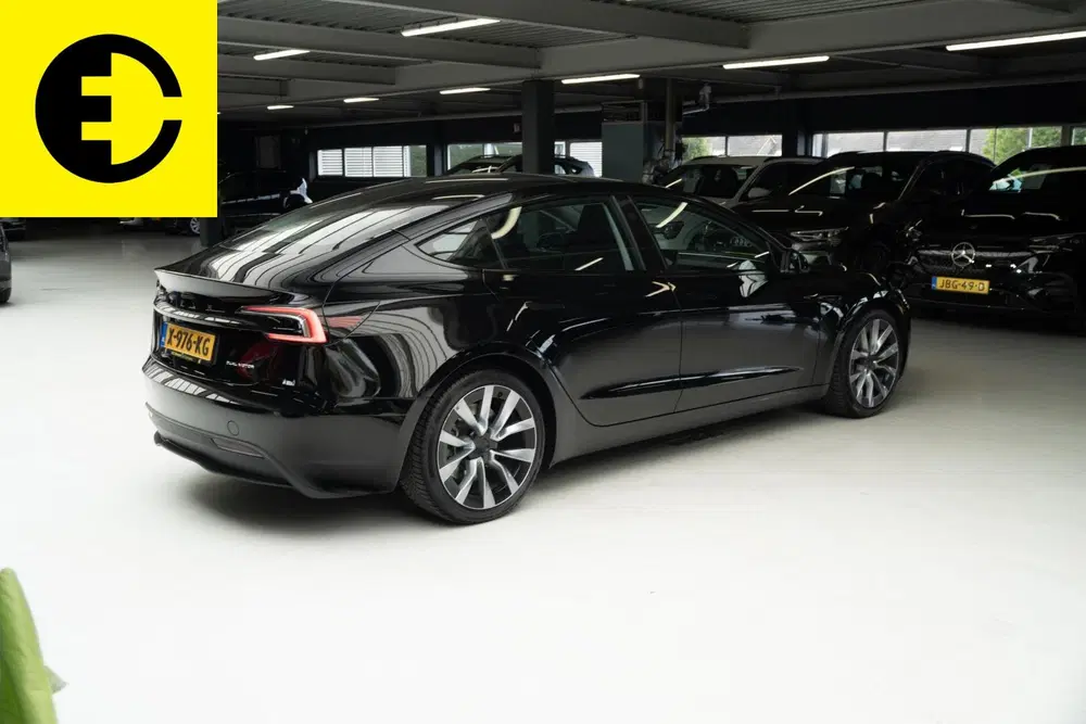 Tesla Model 3 Premium Long Range AWD 78 kWh uit 2023, foto 14