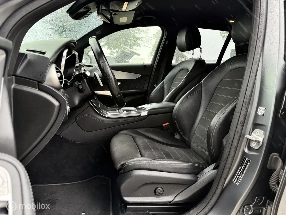 Mercedes-Benz GLC Mercedes GLC-klasse 300 4MATIC AMG Line uit 2019, foto 12