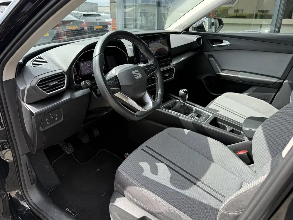 SEAT Leon 1.0 TSI Style Business Intense Ca uit 2022, foto 10