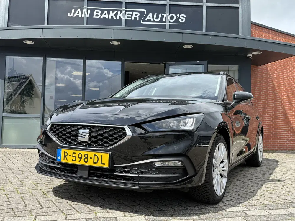 SEAT Leon 1.0 TSI Style Business Intense Ca uit 2022, foto 4