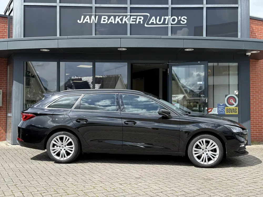 SEAT Leon 1.0 TSI Style Business Intense Ca uit 2022, foto 6