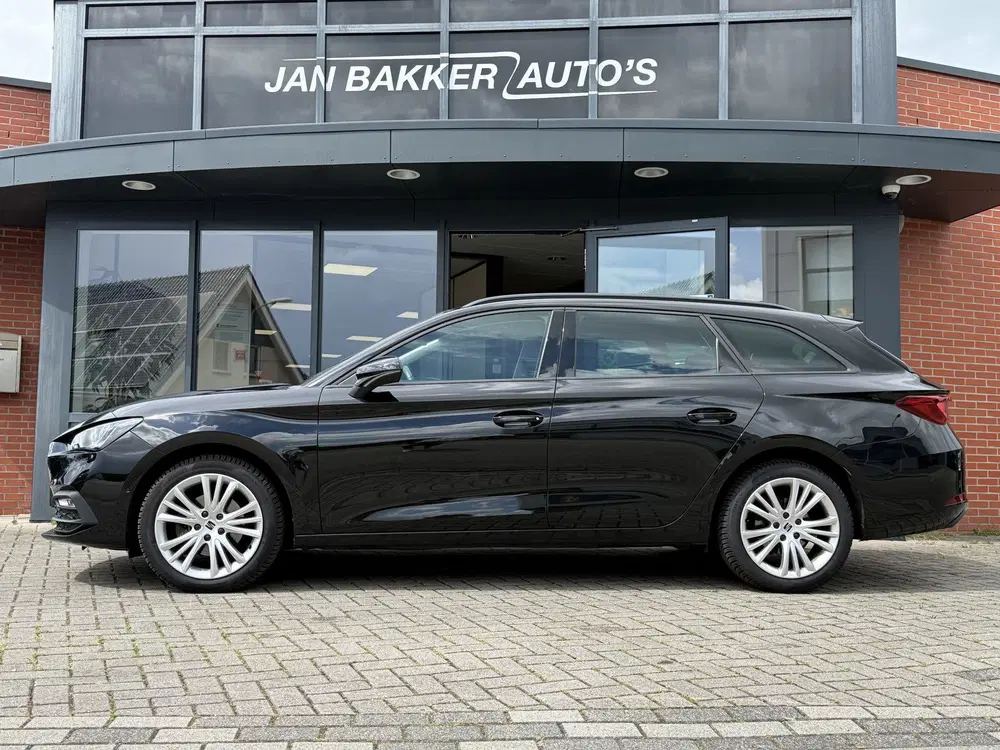 SEAT Leon 1.0 TSI Style Business Intense Ca uit 2022, foto 7