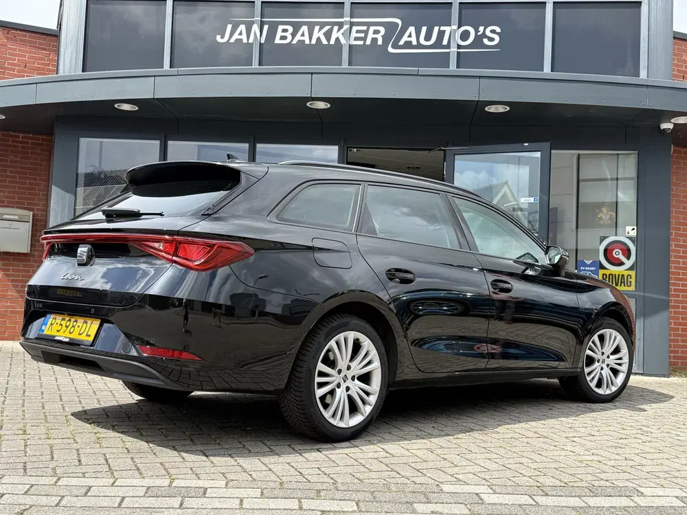 SEAT Leon 1.0 TSI Style Business Intense Ca uit 2022, foto 8