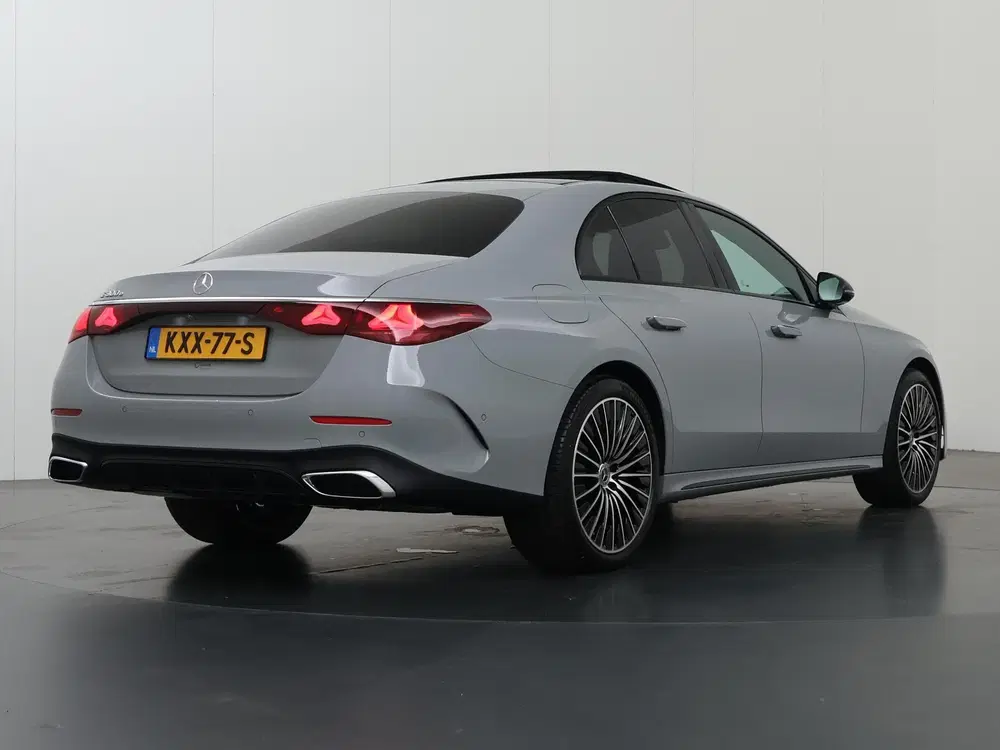 Mercedes-Benz E-Klasse 300e Sport Edition uit 2026, foto 2