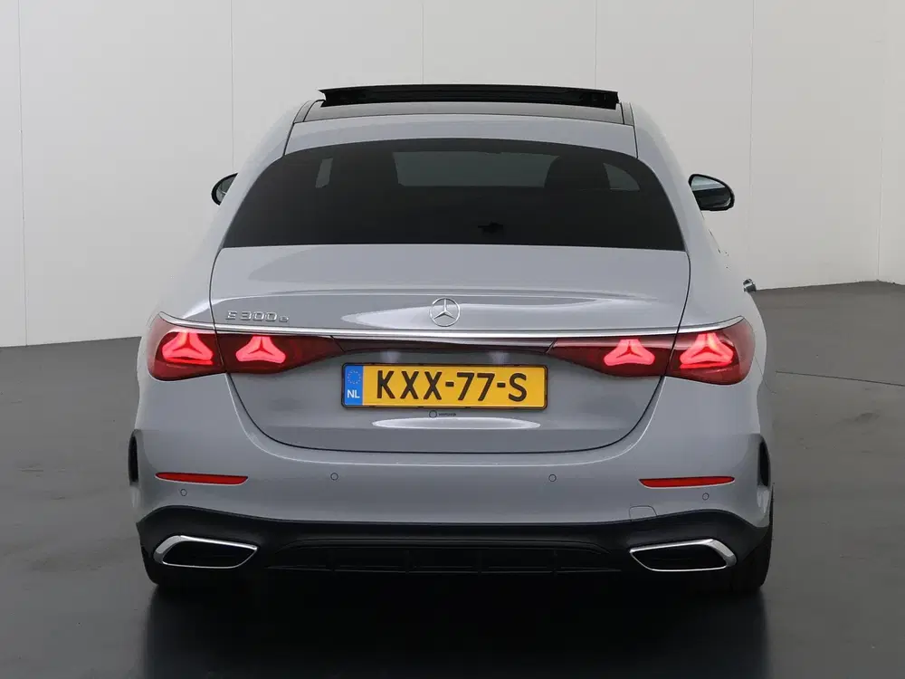 Mercedes-Benz E-Klasse 300e Sport Edition uit 2026, foto 4