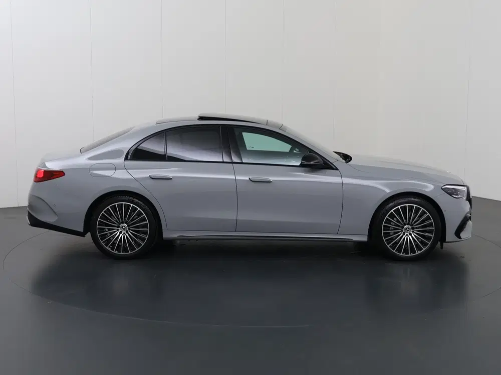 Mercedes-Benz E-Klasse 300e Sport Edition uit 2026, foto 6