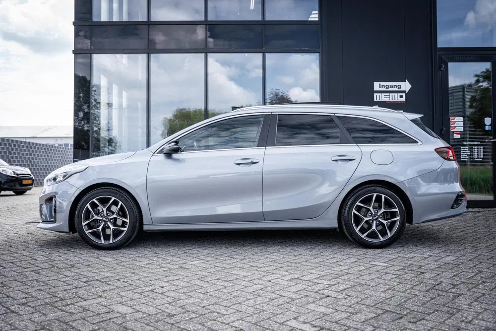 Kia Ceed 1.0 T-GDi GT-Line*PANO*CAMERA*VIRTUAL* uit 2021, foto 5