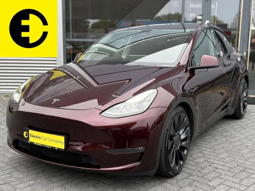 Tesla Model Y Performance AWD 75 kWh uit 2023, foto 10