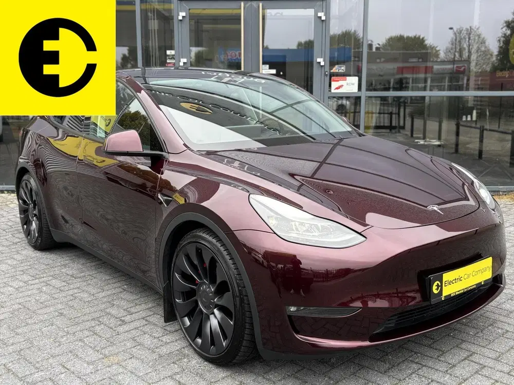 Tesla Model Y Performance AWD 75 kWh uit 2023, foto 12