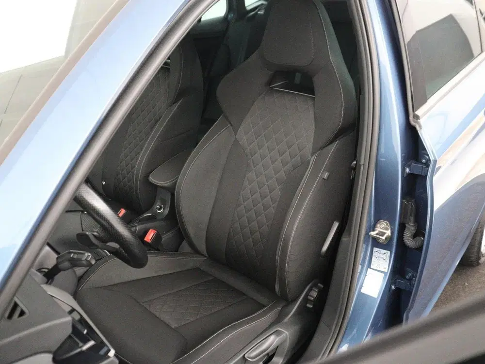 Skoda Kamiq 1.0 TSI Sport Business uit 2020, foto 6