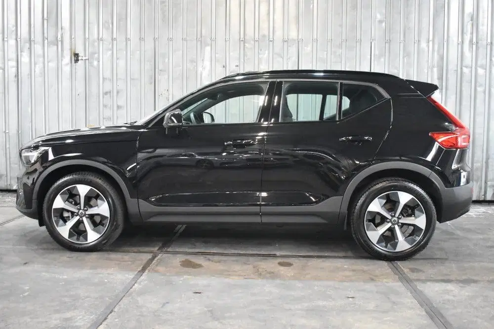 Volvo XC40 B4 197PK Plus Dark uit 2025, foto 7