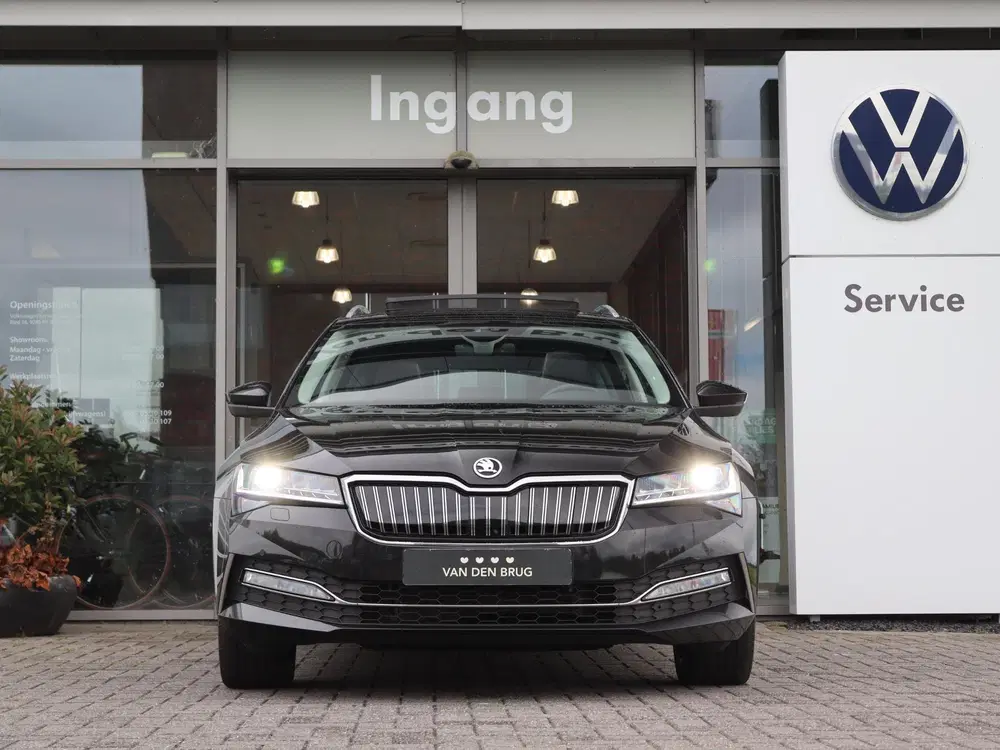 Skoda Superb 1.4 TSI iV 218 pk DSG L&K uit 2023, foto 4