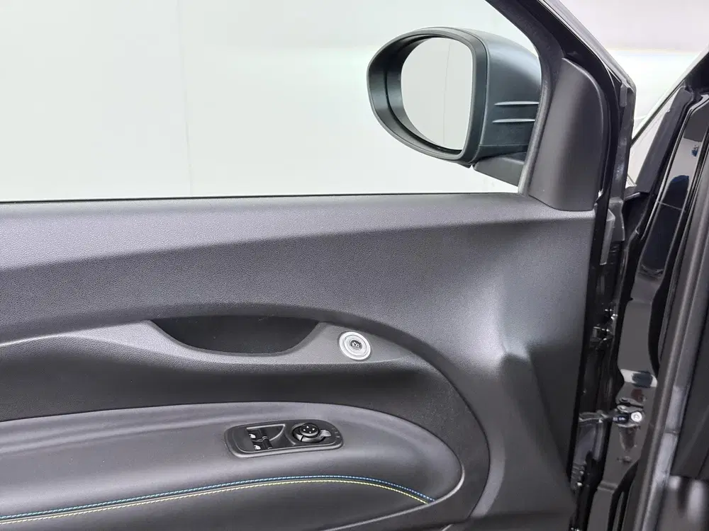 Abarth 500e Turismo 42 kWh Navigatie uit 2024, foto 11