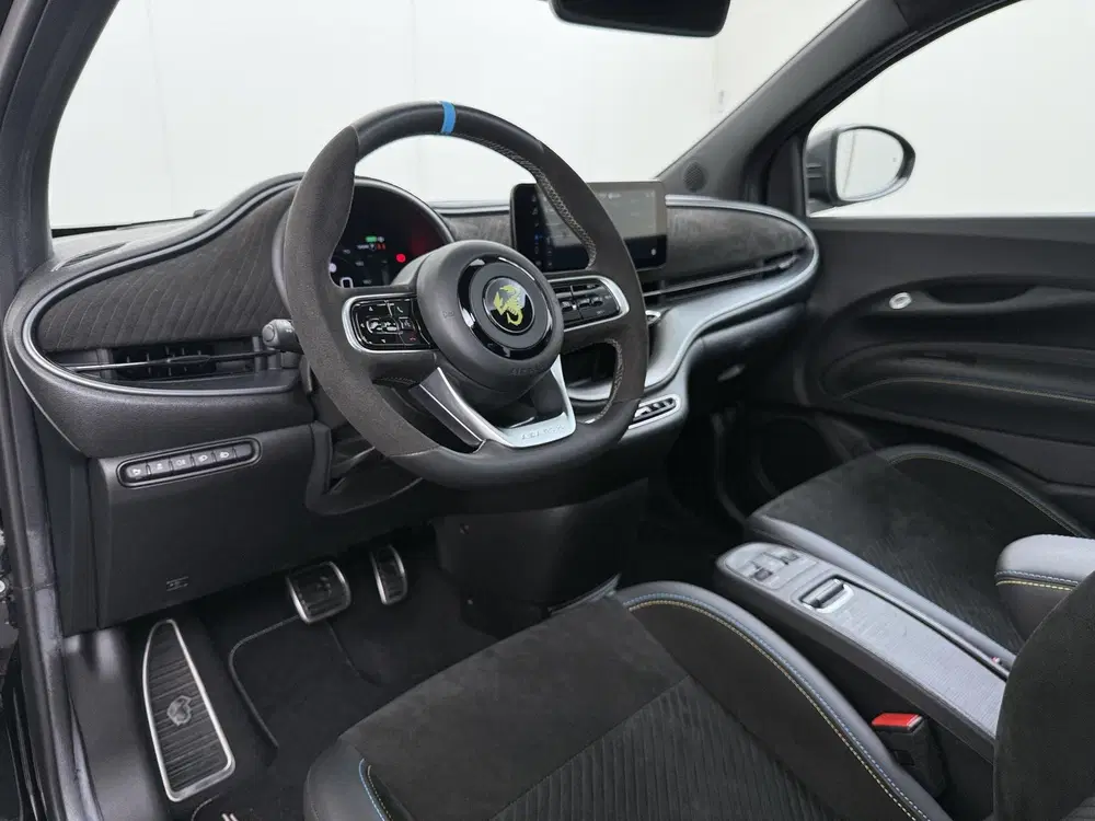 Abarth 500e Turismo 42 kWh Navigatie uit 2024, foto 12