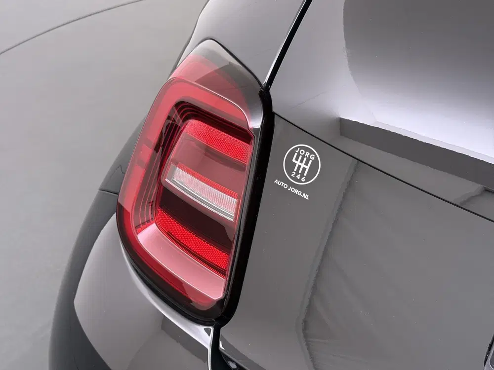 Abarth 500e Turismo 42 kWh Navigatie uit 2024, foto 6