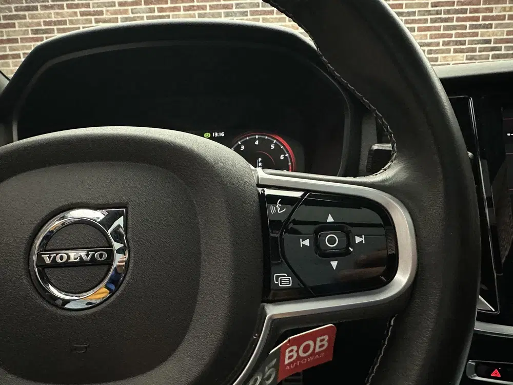 Volvo S60 2.0 T4 R-Design Camera uit 2019, foto 12