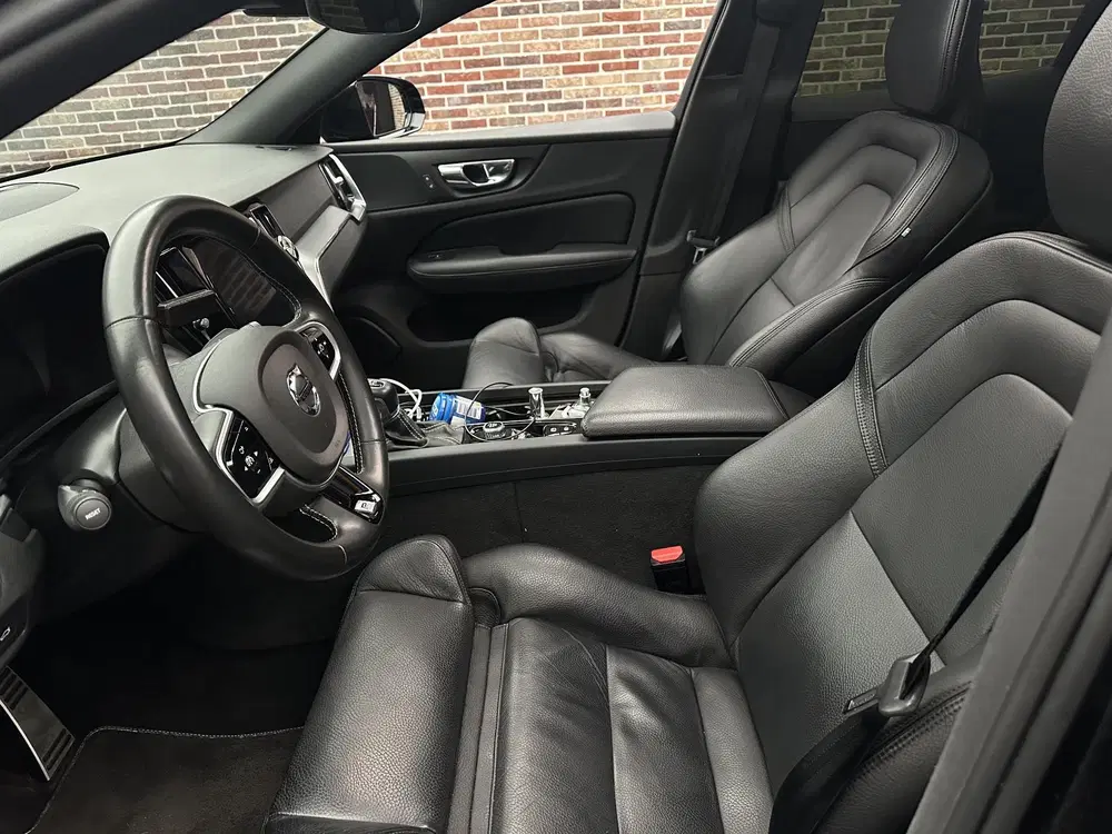 Volvo S60 2.0 T4 R-Design Camera uit 2019, foto 13
