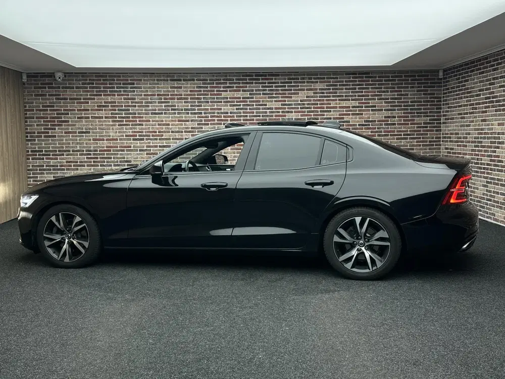 Volvo S60 2.0 T4 R-Design Camera uit 2019, foto 6