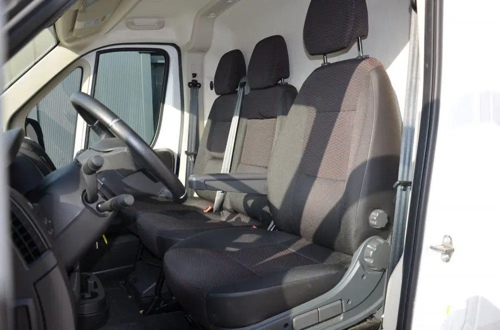 Opel Movano uit 2024, foto 10