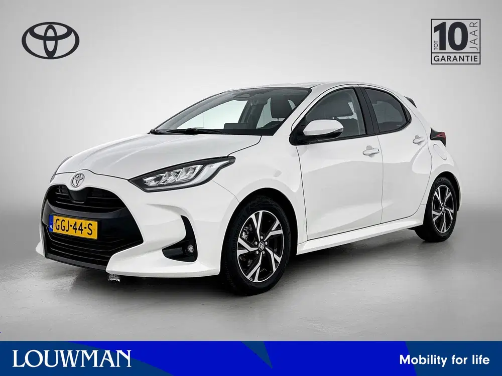 Toyota Yaris 1.5 Hybrid 115 First Edition uit 2024