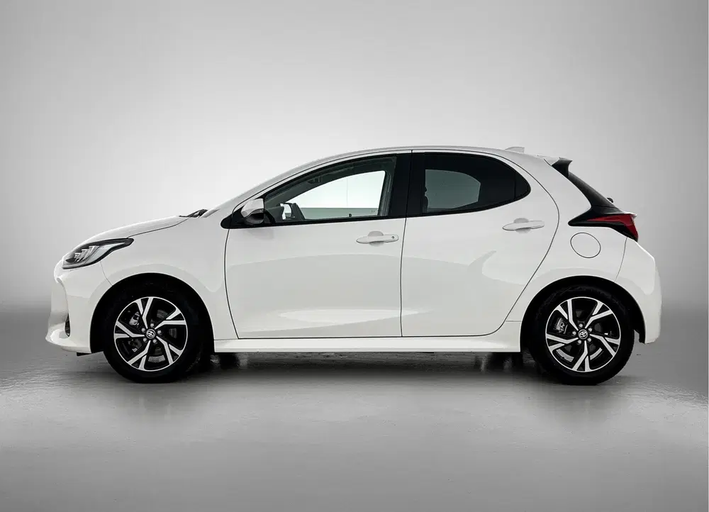 Toyota Yaris 1.5 Hybrid 115 First Edition uit 2024, foto 3