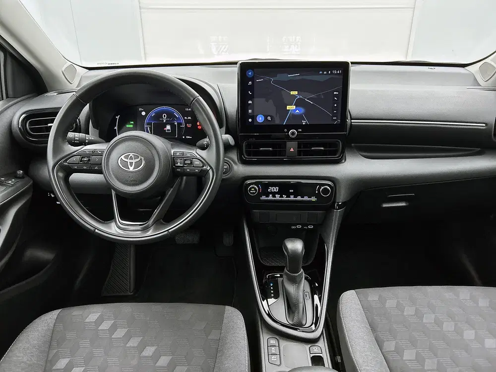 Toyota Yaris 1.5 Hybrid 115 First Edition uit 2024, foto 4