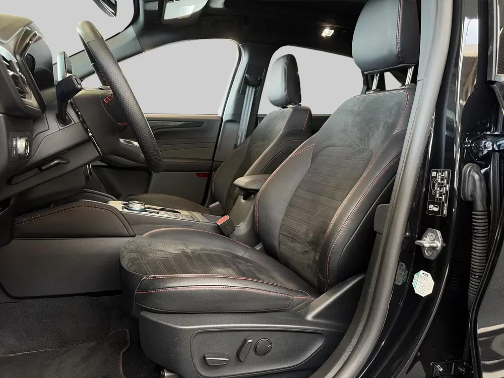 Ford Kuga 2.5 PHEV ST-Line X uit 2023, foto 12