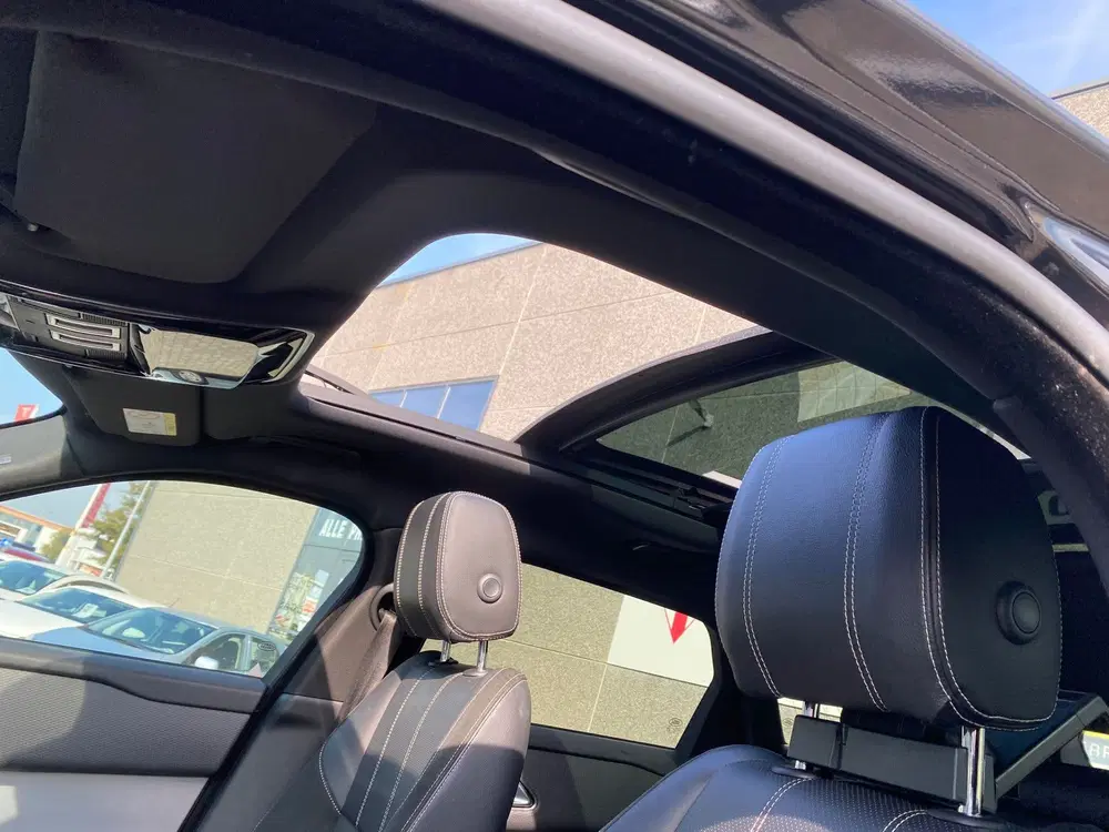 Land Rover Range Rover Velar 2.0 P250 Turbo AWD R-Dynamic NL uit 2020, foto 12