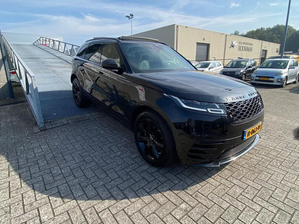 Land Rover Range Rover Velar 2.0 P250 Turbo AWD R-Dynamic NL uit 2020, foto 8