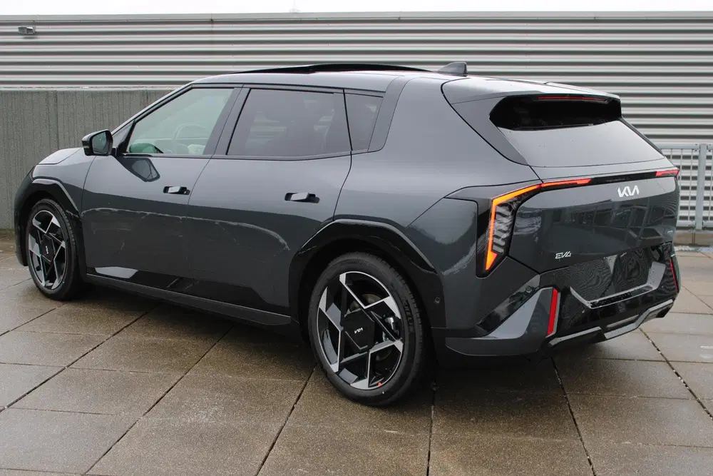 Kia EV4 GT-PlusLine 81.4 kWh Panodak uit 2026, foto 5