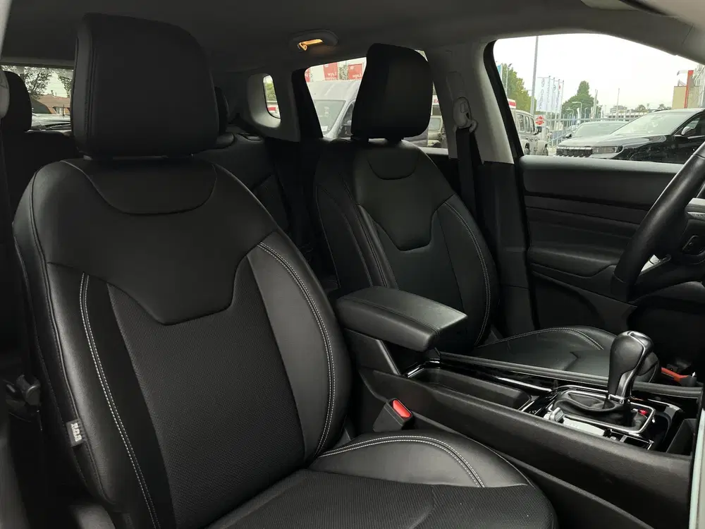 Jeep Compass 4xe 240 Plug-in Hybrid Electric Summit uit 2024, foto 8