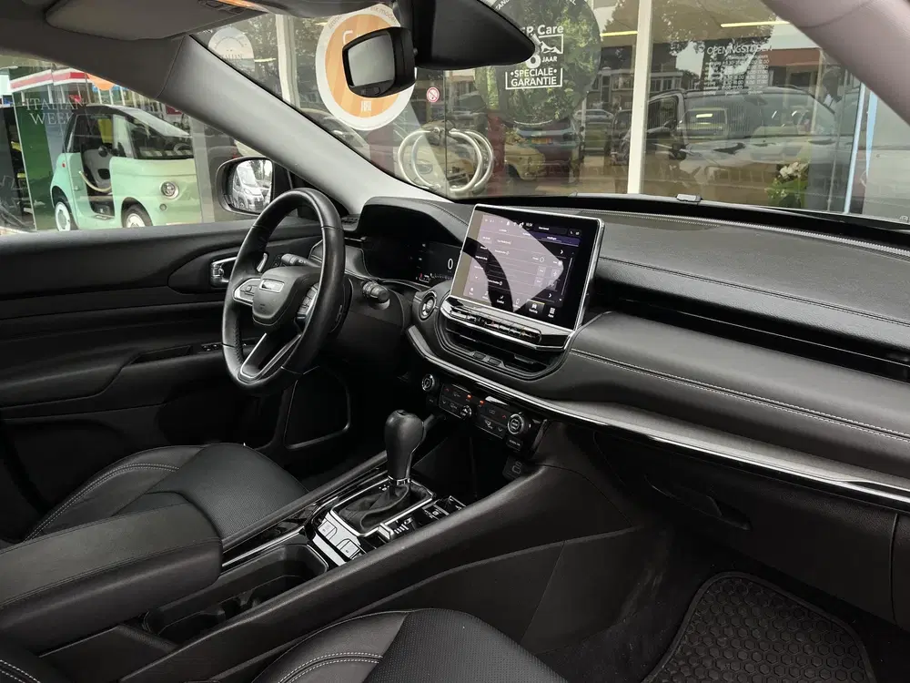 Jeep Compass 4xe 240 Plug-in Hybrid Electric Summit uit 2024, foto 9