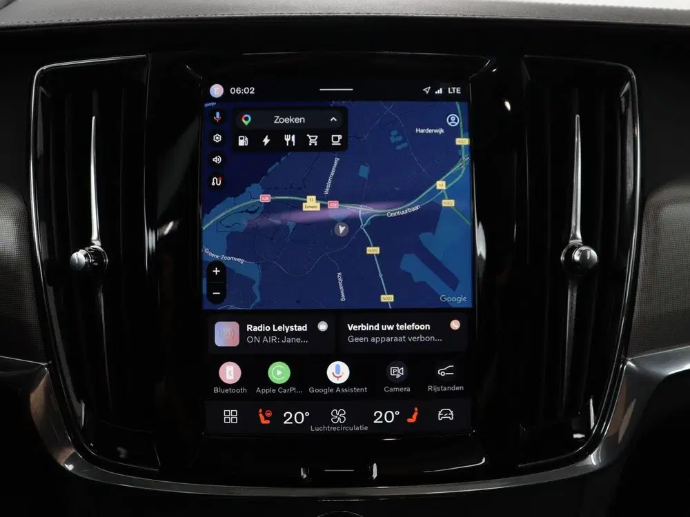 Volvo V90 2.0 T8 Plug-in hybrid AWD Plus Bright uit 2023, foto 15