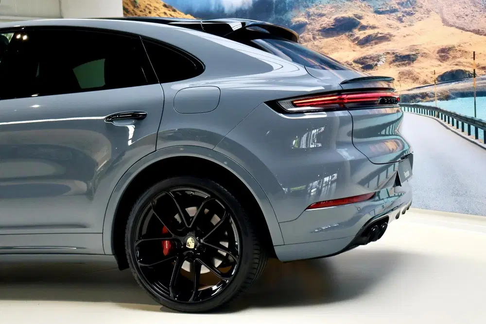Porsche Cayenne Cayenne Coupé 3.0 E-Hybrid uit 2023, foto 3