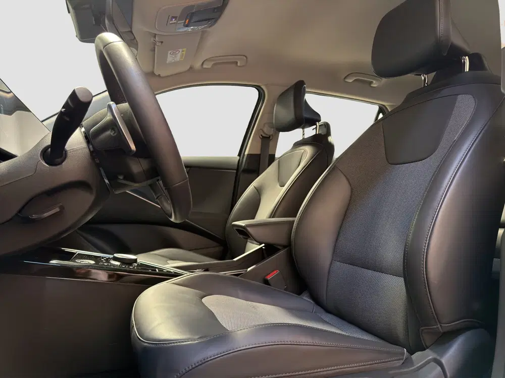 Kia Niro DynamicLine 64.8 kWh uit 2023, foto 4