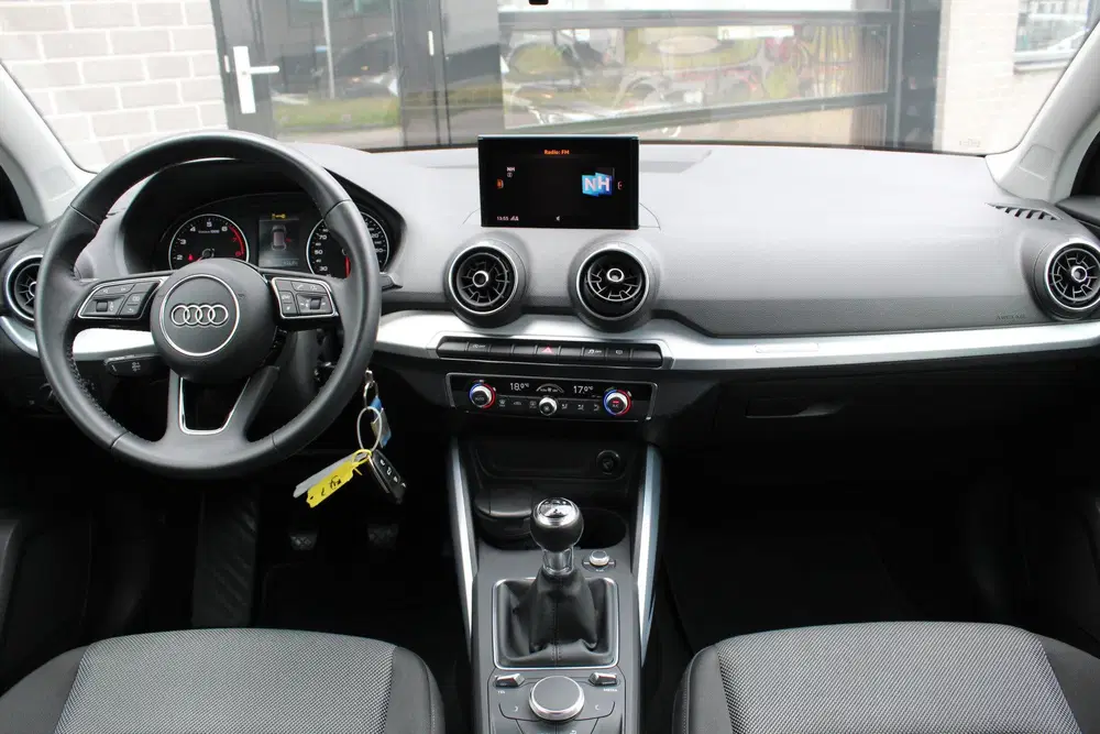 Audi Q2 30 TFSI Sport Pro Line uit 2019, foto 2