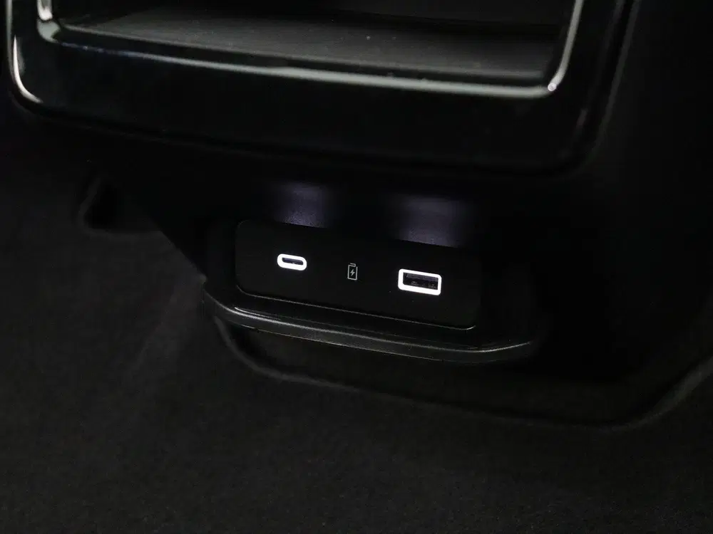 Zeekr 001 AWD Performance 100 kWh uit 2024, foto 11