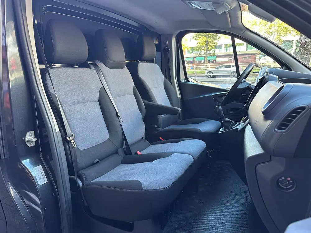 Opel Vivaro 1.6 CDTI L2H1 Business+ EcoFlex Navi Airco uit 2019, foto 13